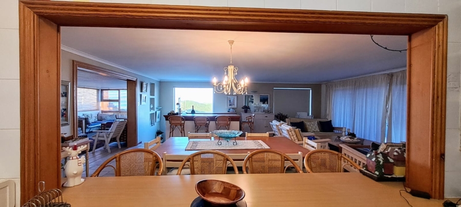 5 Bedroom Property for Sale in Vermont Western Cape